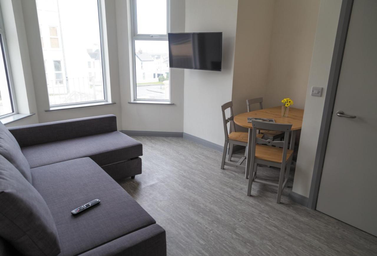 White Hall Portrush Extérieur photo