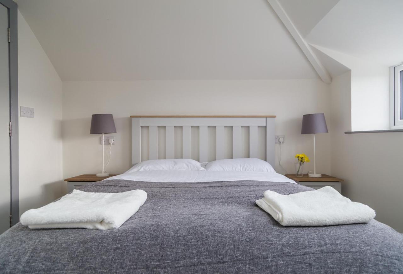 White Hall Portrush Extérieur photo