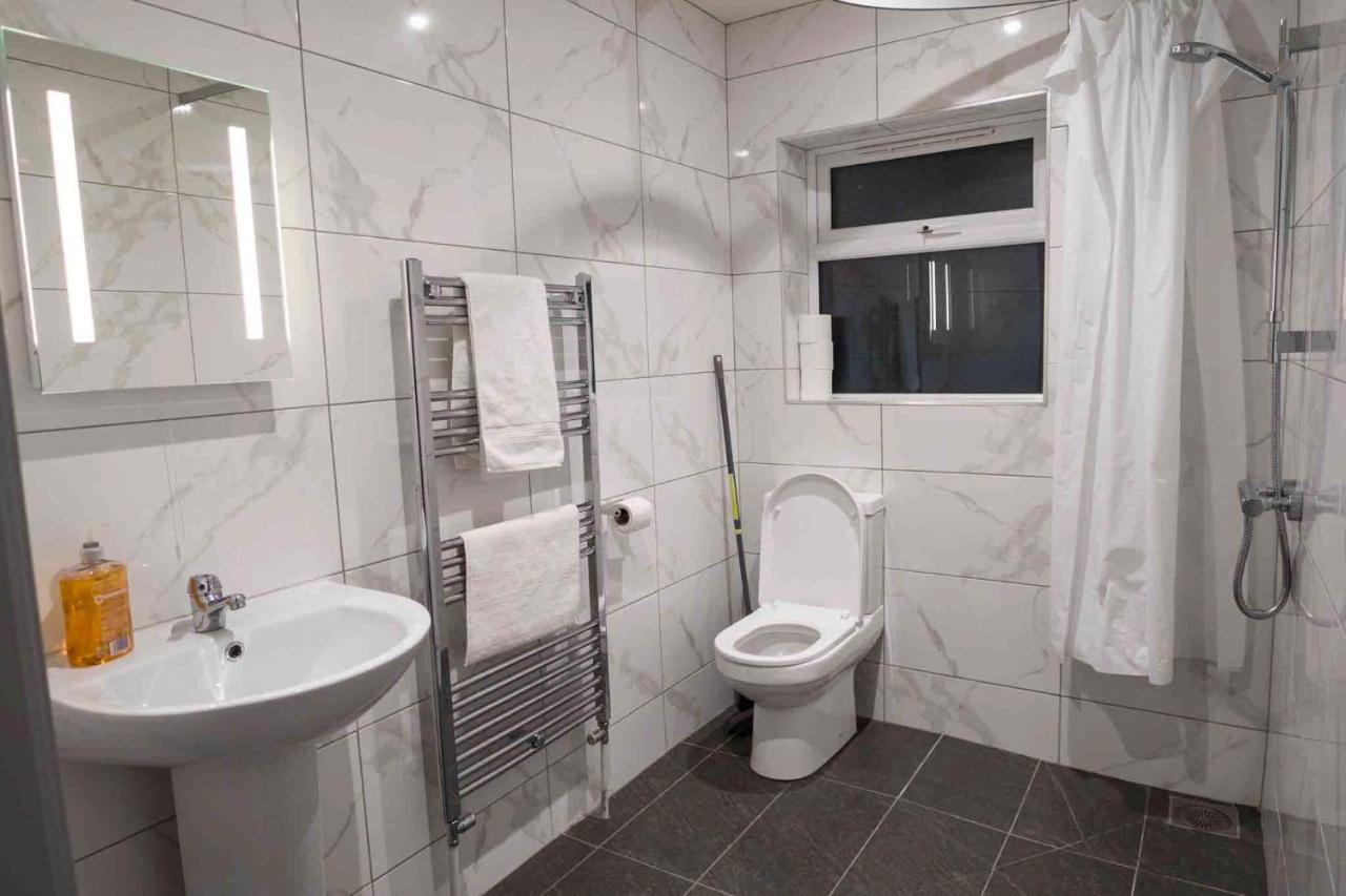 White Hall Portrush Extérieur photo